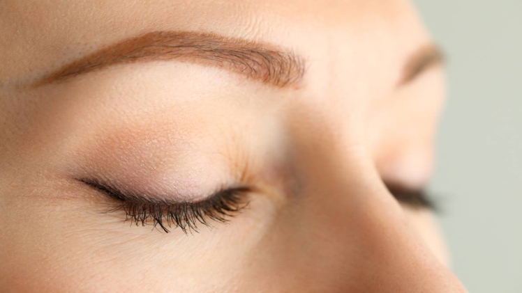 What Causes Uneven Eyelids: Understanding the Anatomy